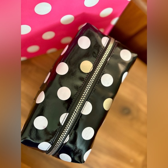 Victoria’s Secret PINK Logo Make-up Bag Embossed - Picture 7 of 9